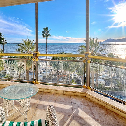 Location d'appartement et maison à Cannes et en Corse